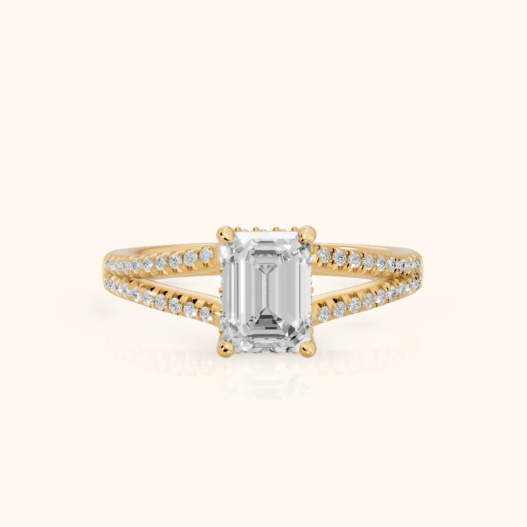 Bague de Fiançailles Solitaire Émeraude et Diamants Éternel Étreinte en Or Jaune