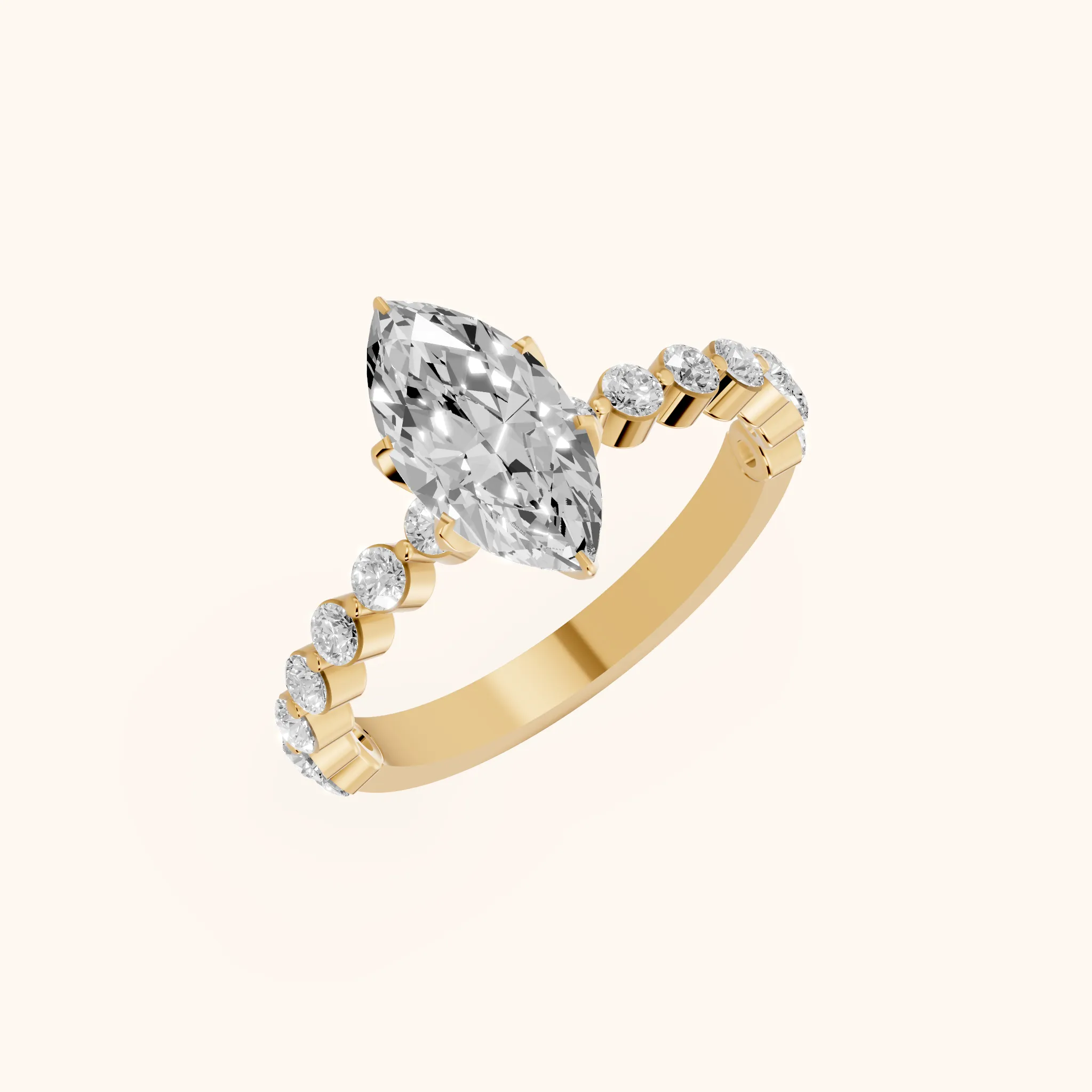 Bague de fiançailles en or jaune avec diamant Marquise et pierres latérales Eleanor Majesty