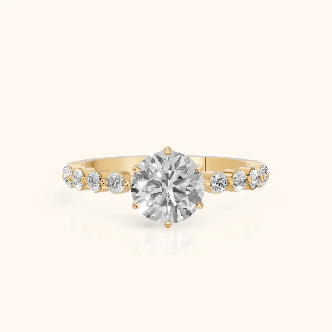 Bague de fiançailles en or jaune avec diamant rond et pierres latérales Eleanor Majesty