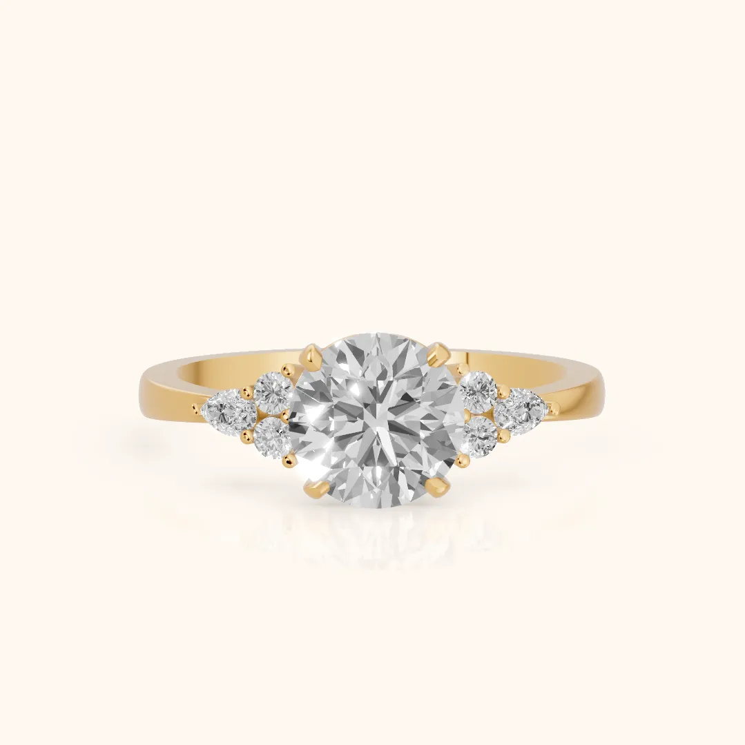 Bague de fiançailles Amelia en or jaune sertie de trois diamants ronds