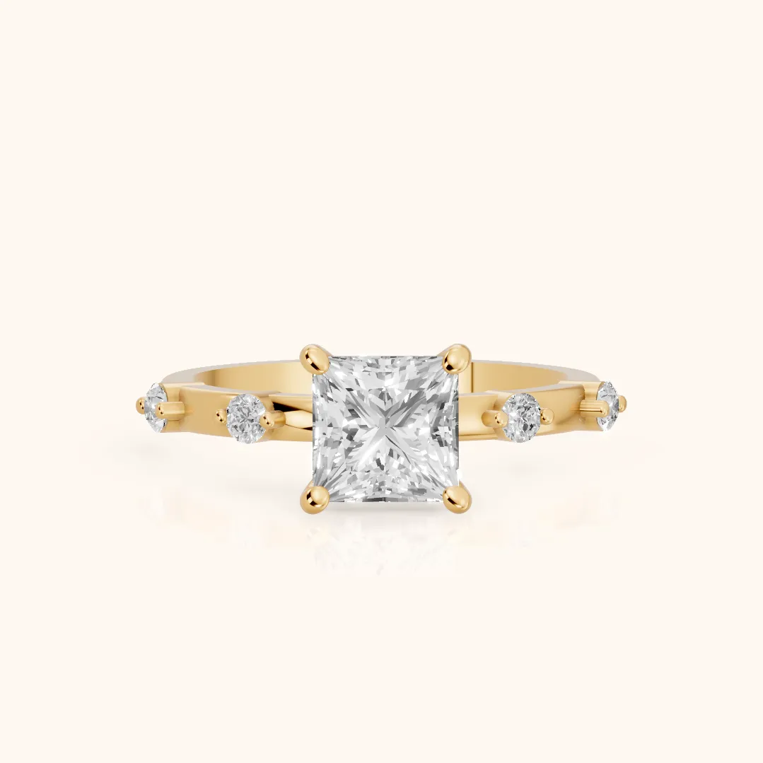 Bague de Fiançailles Elena en Or Jaune avec Diamant Taille Princesse