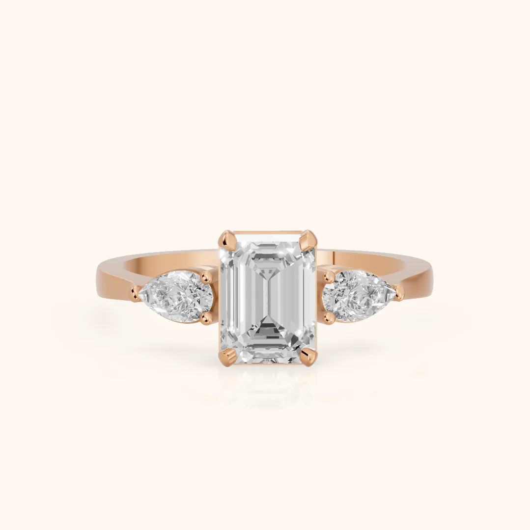 Bague de Fiançailles Grace Trois Pierres Émeraude et Diamants en Or Rose