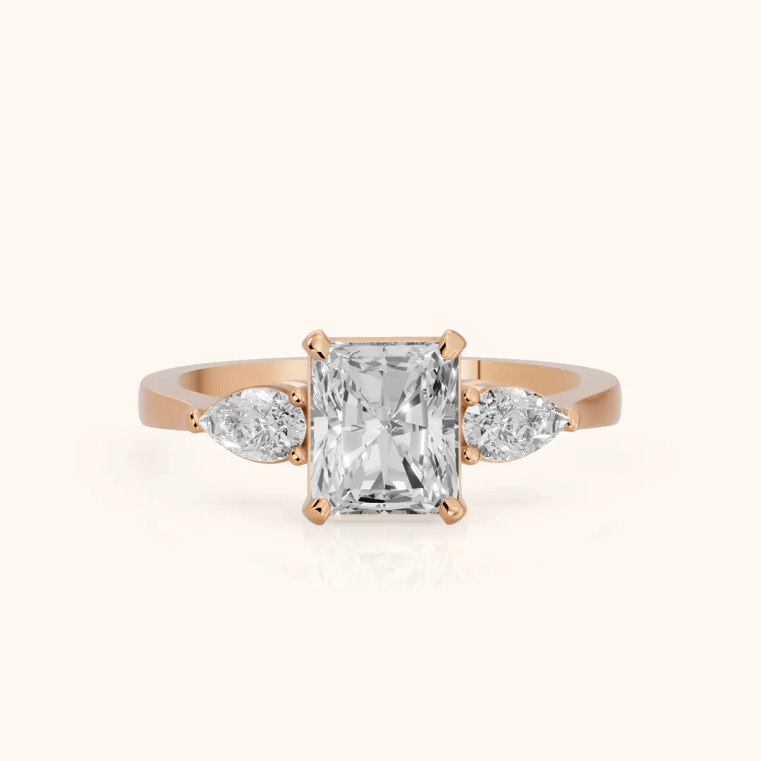 Bague de fiançailles Grace trois pierres diamant taille radiant en or rose