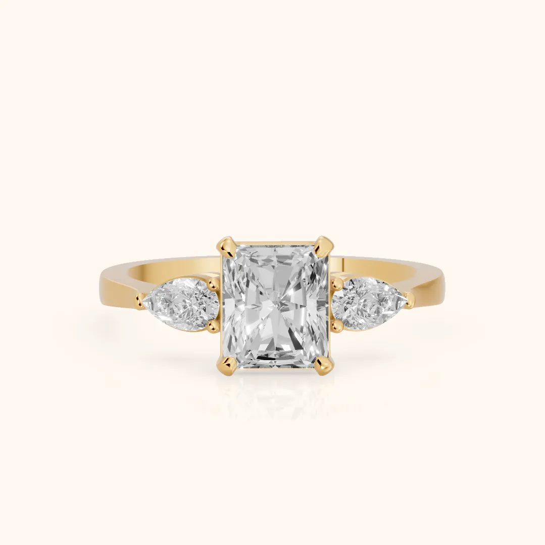 Bague de fiançailles Grace trois pierres diamant radiant en or jaune