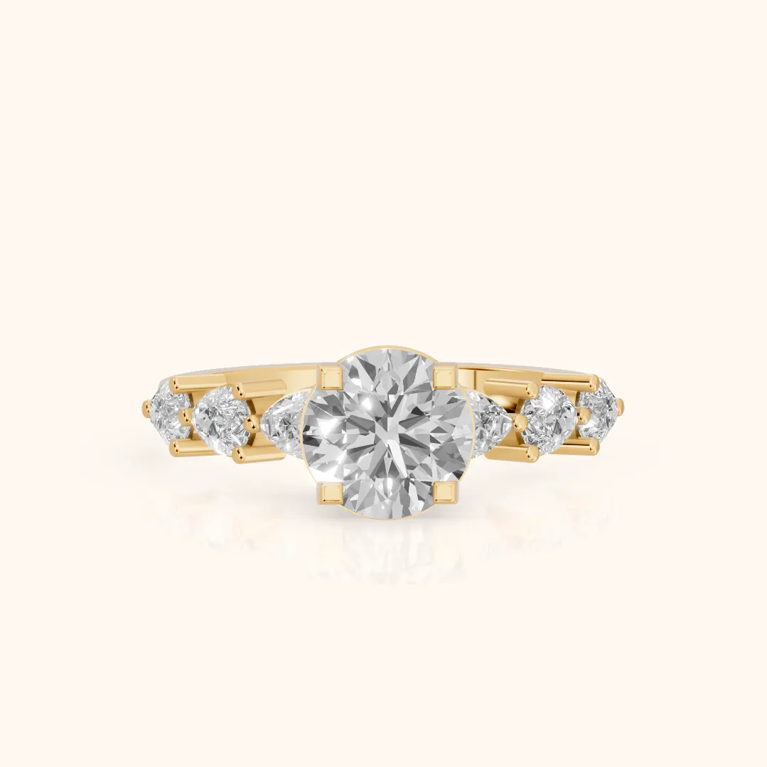 Iris Round Diamond Bridal Set in Yellow Gold