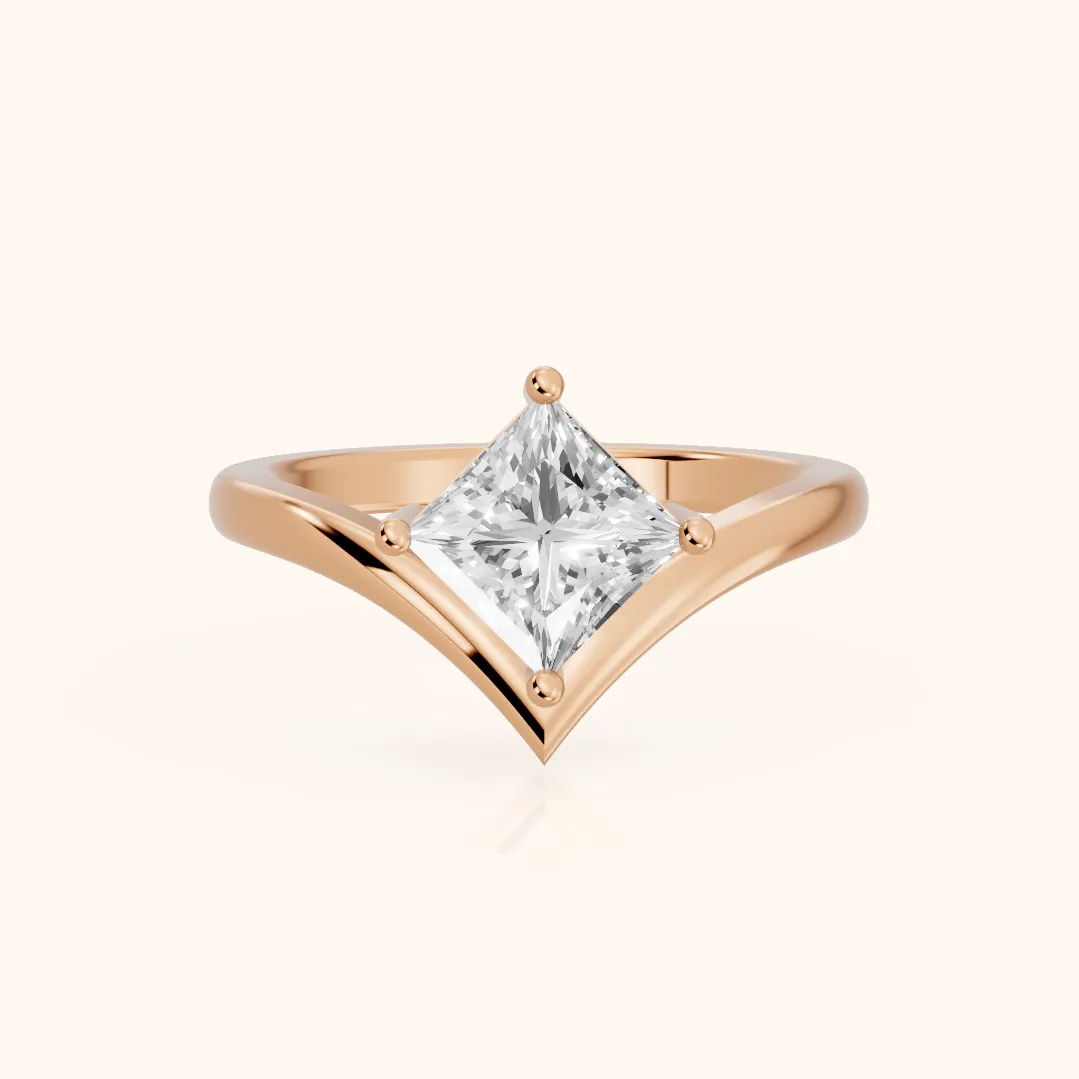 Bague de fiançailles Evelyn Chevron Solitaire sertie d'un diamant princesse en or rose